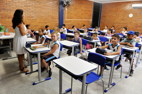 Bertioga volta às aulas