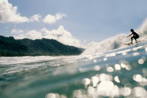 Surf Para Todos abre as portas da modalidade para novos praticantes em São Sebastião